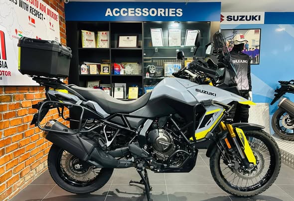 Suzuki V-Strom 800DE(1)
